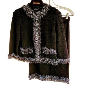 St. John Bouclé Set NWT Jacket & Skirt Caviar/Frost Size 2 USA Luxe Heritage